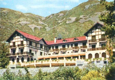 Hotel en la ladera de la montaña en Las Heras, Argentina